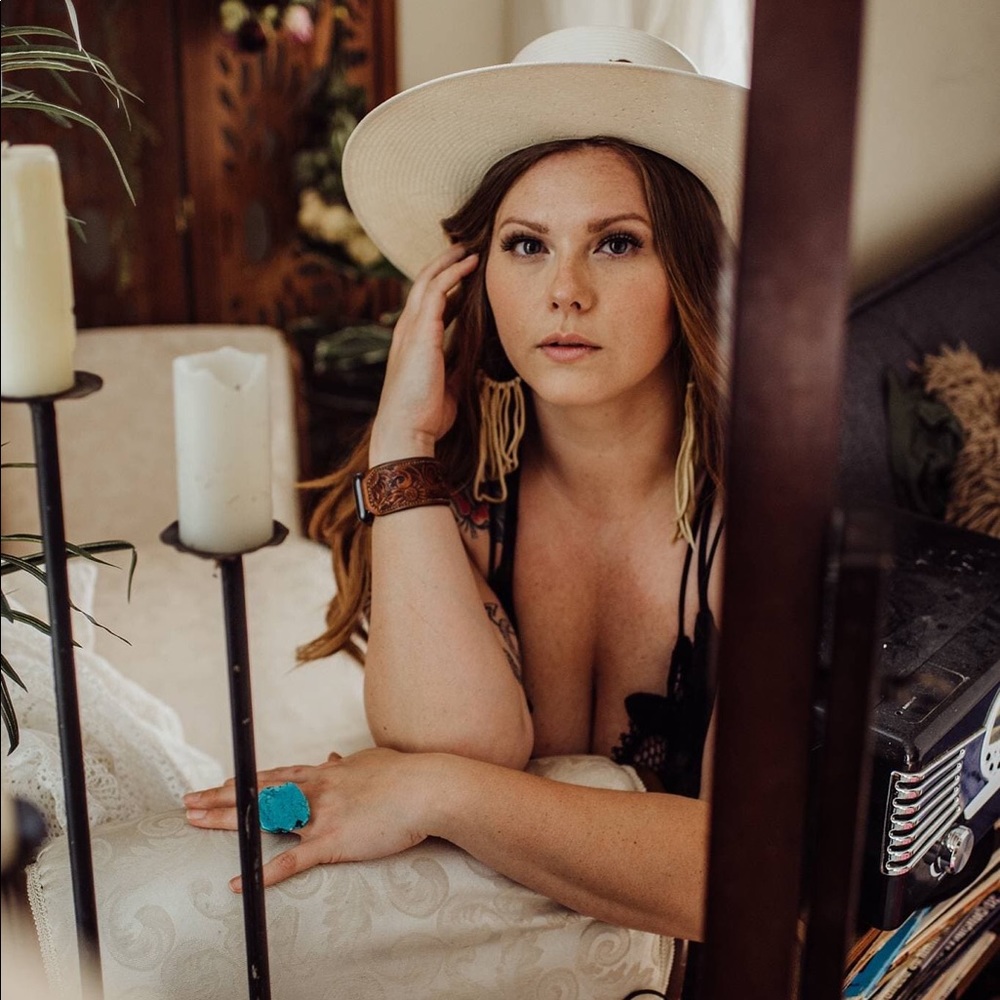 Meet your Posher, Jodi